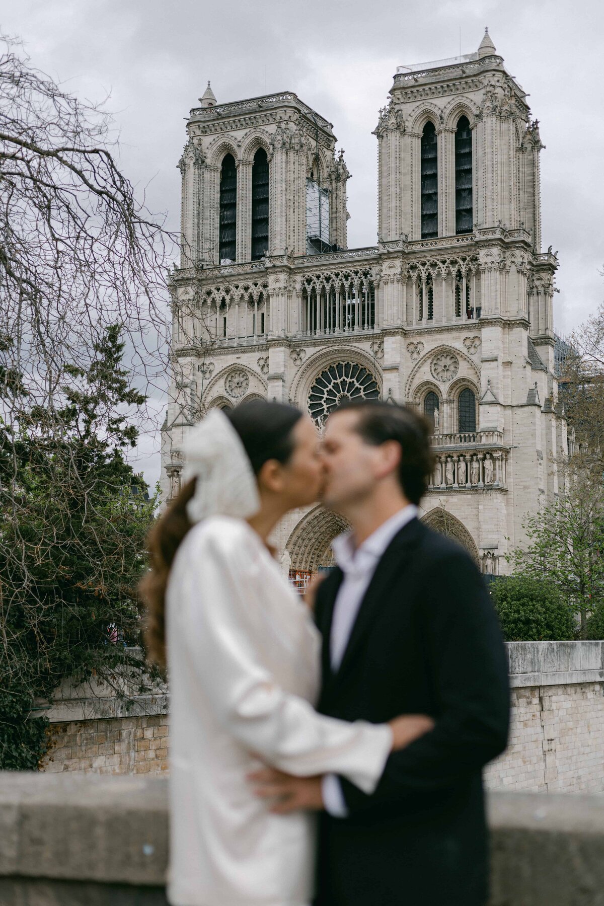 Notre-Dame-Engagement-Session-1