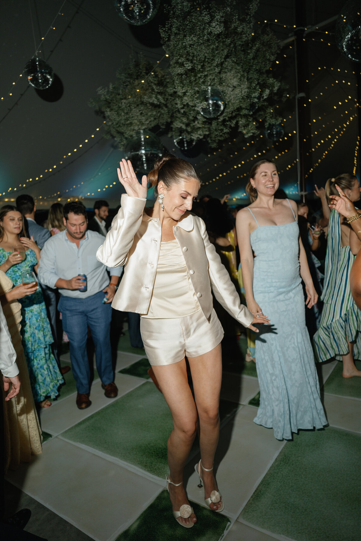 custom vinyl dance floor, disco balls, small white lights (41)