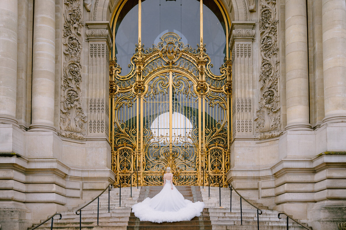 Dylan-Pariety-Couture-Paris-Engagement-Pre-Wedding-Larisa-Shorina-Destination-Photography-58