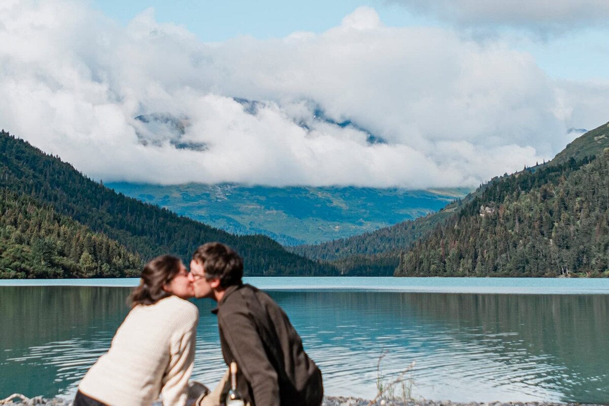 stunning-engagement-location-alaska-backcountry-Soul-and-Sky-Weddings