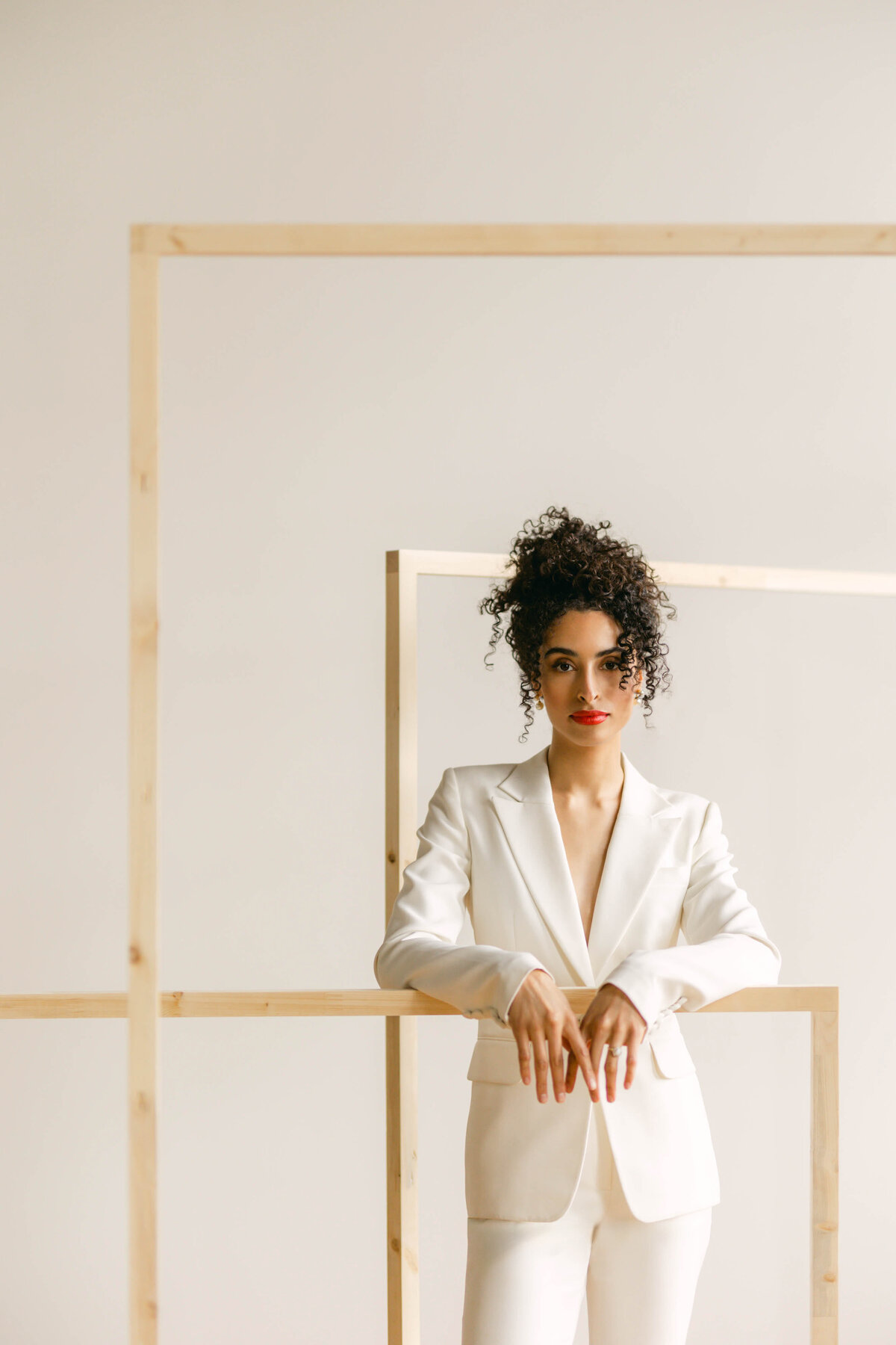515-Cool-Girl-Bride-Inspiration-at-Toronto-Carpet-Factory-Creative-5