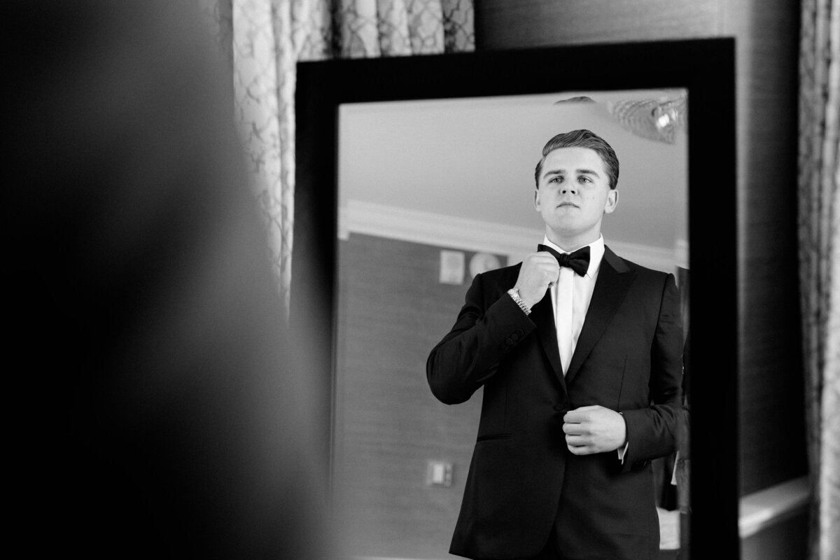 Philadelphia-Ritz-Carlton-Wedding-Groom-Getting-Ready_030