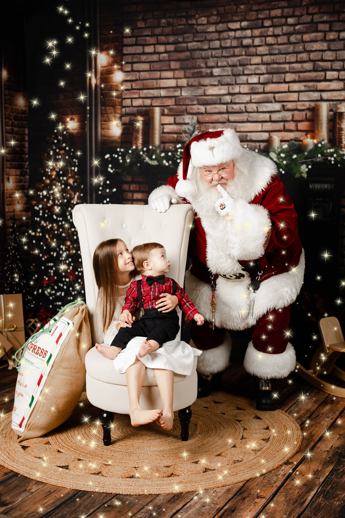 Best NWA holiday photographer, holiday portraits near me, Northwest Arkansas holiday photography, NW Arkansas holiday photos, NWA santa photos