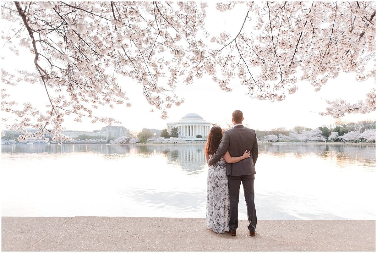 dc-cherry-blossom-engagement-photo
