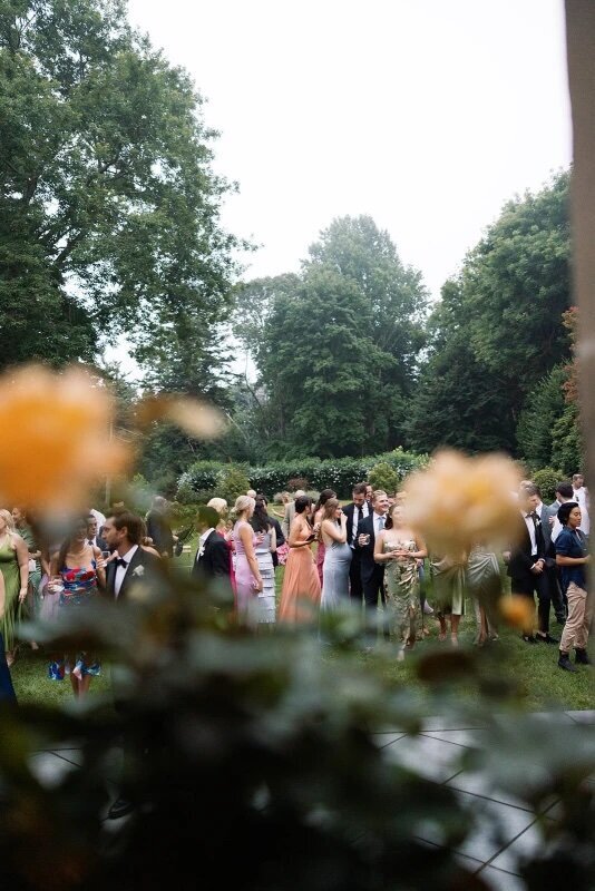 summer-wedding-cocktail-hour-at-glen-manor-house