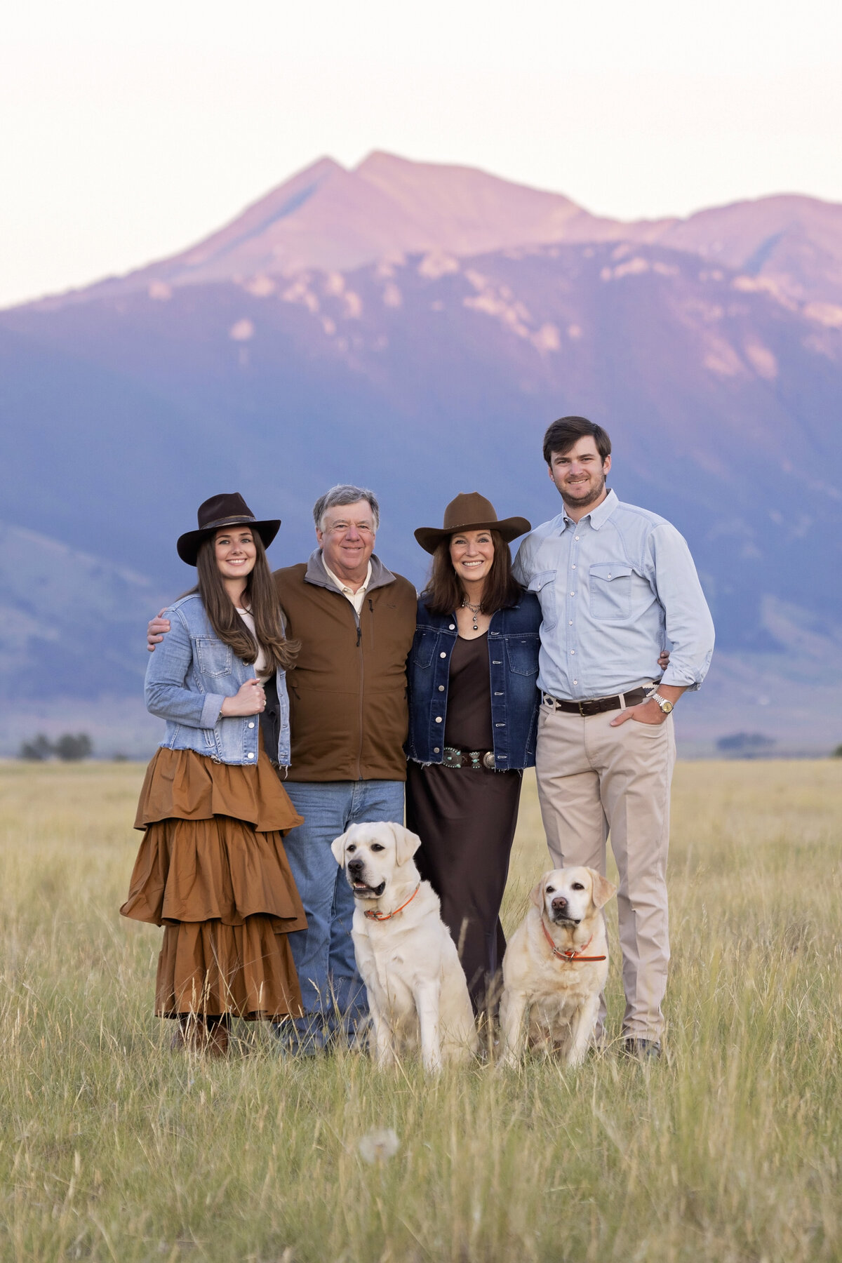 Shanna-Mae-Photography-Montana-Photographer-Family-Mountains-Fall-Ennis-Bozeman-010