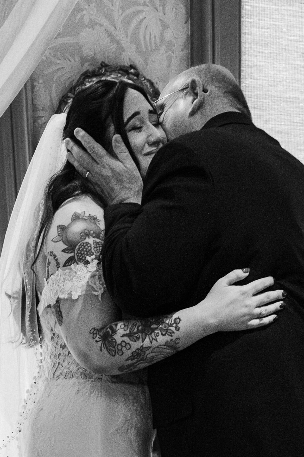 Intimate Wedding and Elopement Photographer17
