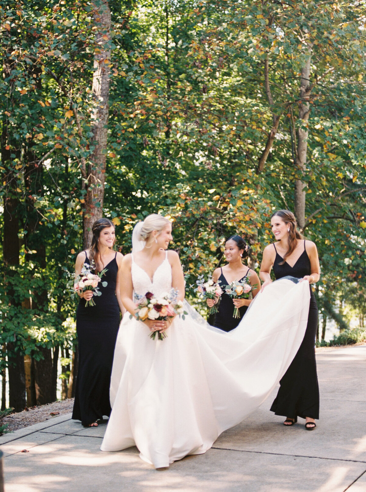 Lizzie Baker Photo _ Sara & Michael _ Lake Lanier Wedding _ Atlanta Hybrid Photographer _ Atlanta Wedding Photographer-708