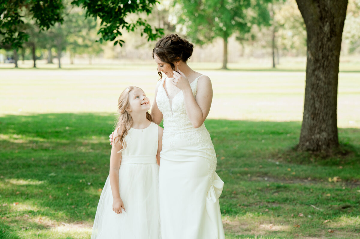 9502-Wedding at The Grands at Mulligans in Sartell Minnesota- Wedding Photographer Nicole Hollenkamp