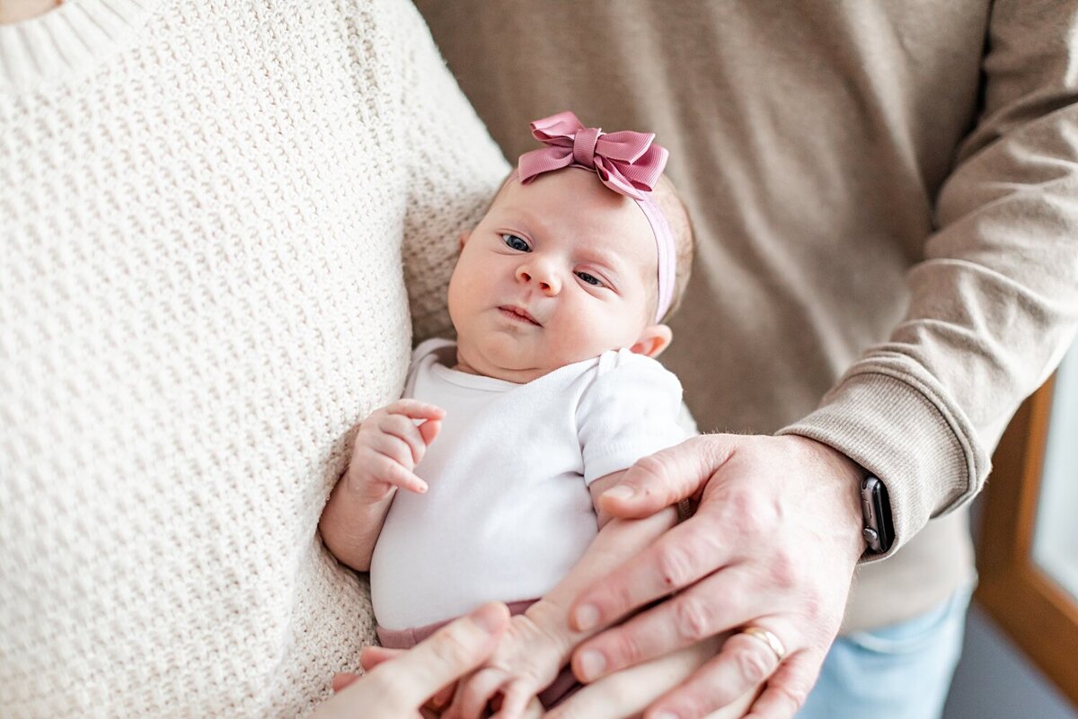 Newborn- Lifestyle-Photographer-WV-Wedding_0001