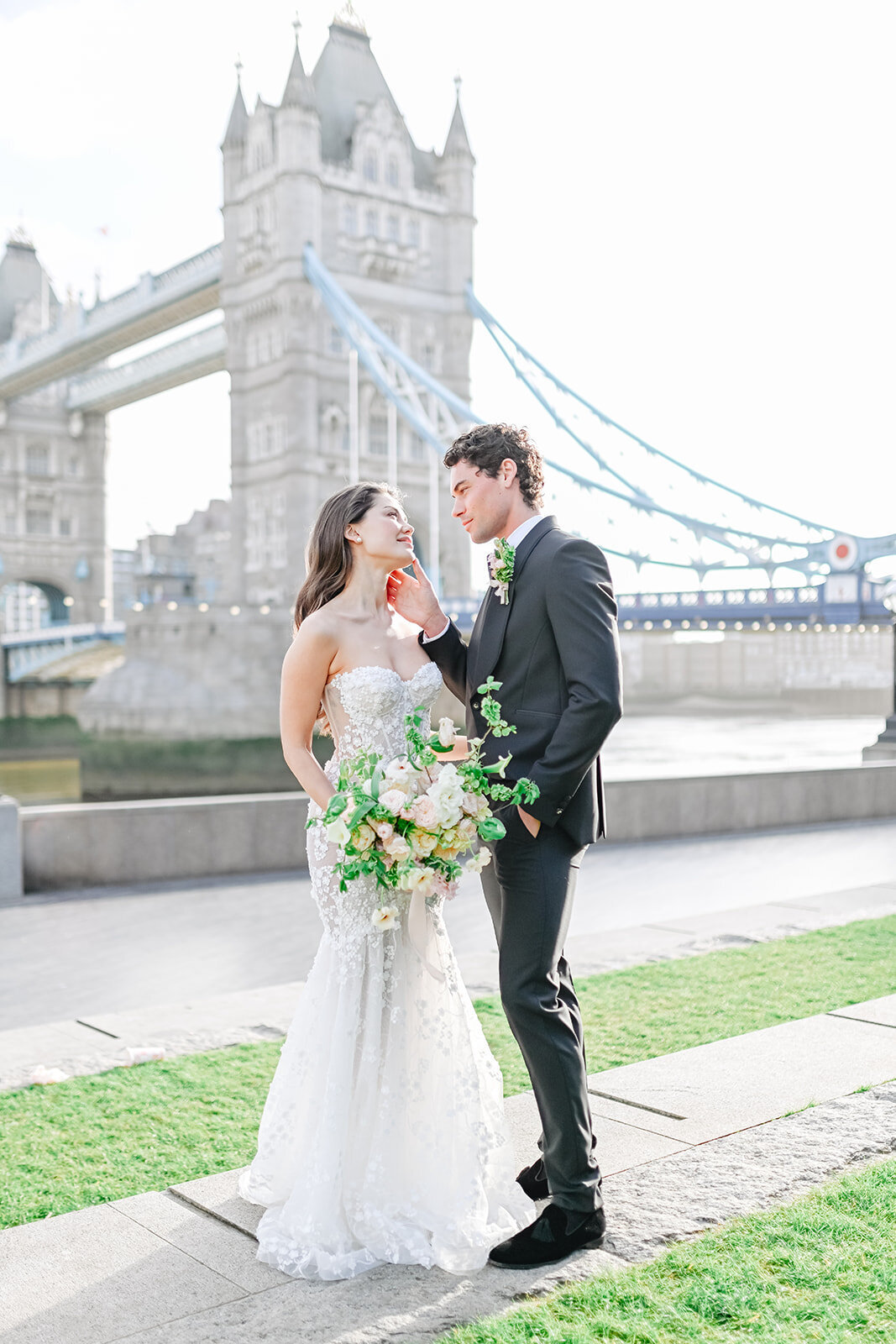 MorganeBallPhotography-Wedding-London-SparklingMoments-01-TowerBridge-27-3326_websize