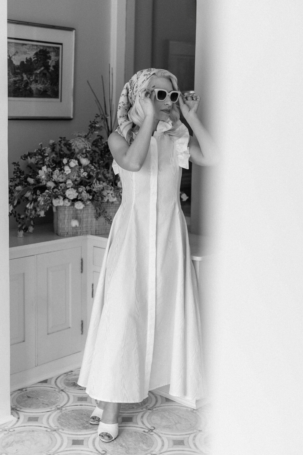 515-European-Muse-Nadia-and-Co-Capture-Timeless-Elegance-at-Iconic-Venues-10