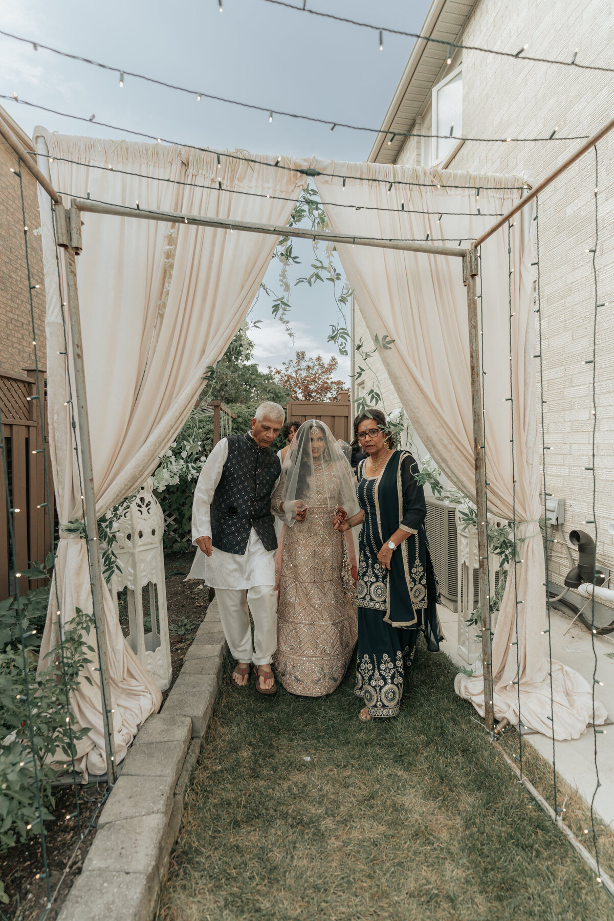 Visuals by Nihal - Aliyah and Humza - 15