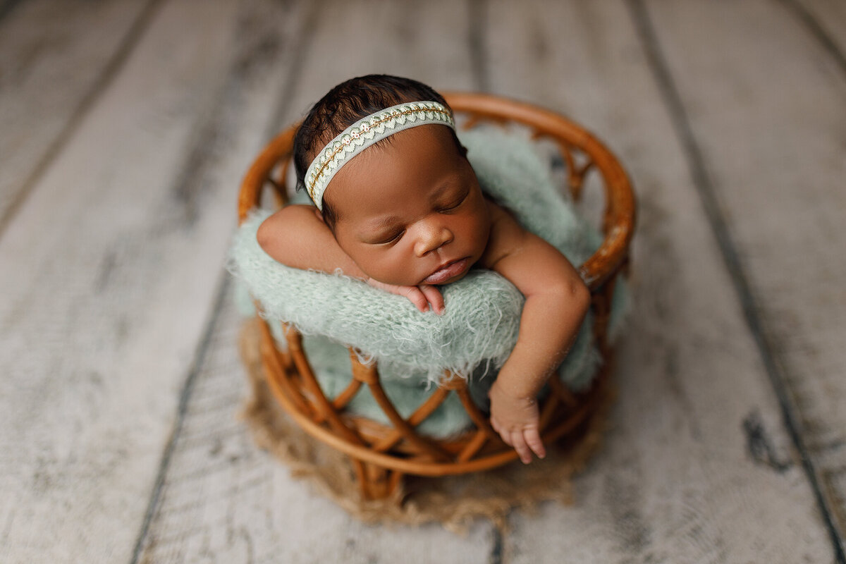 McDonough newborn photographer, Atlanta Newborn Photographer, Fayetteville newborn Photographer, Peachtree city newborn photographer, Hampton ga newborn photographer, marietta ga newborn photographer
