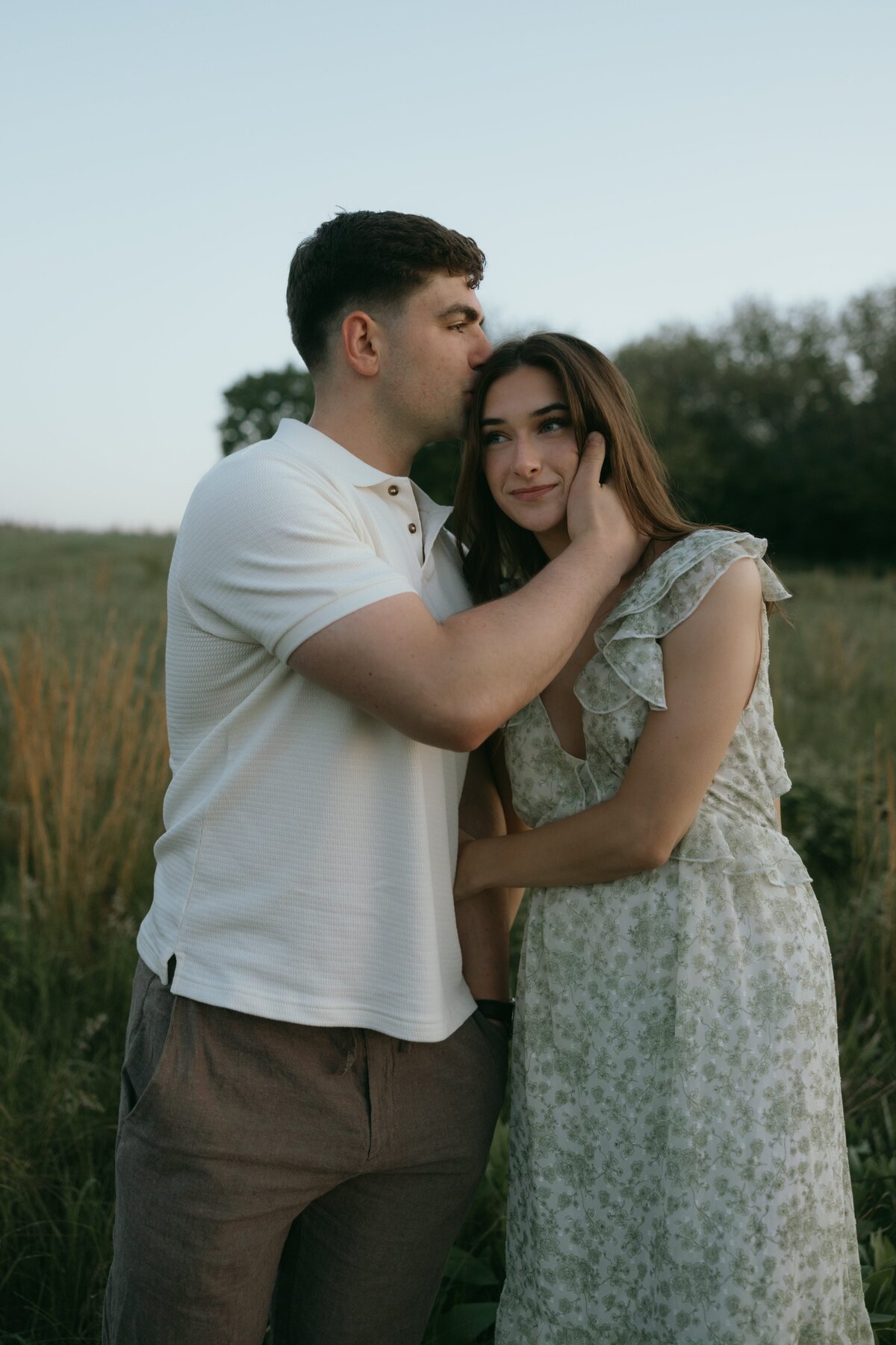 Kansas City Weddings Photographer _ Documentary wedding photographer _ KC Engagement Photographer _