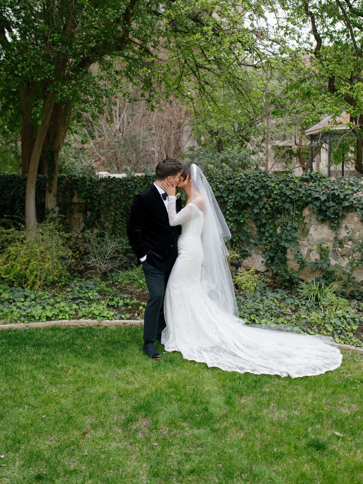 Morgan-Brooks-Photography-San Antonio-weddings-2023-6066