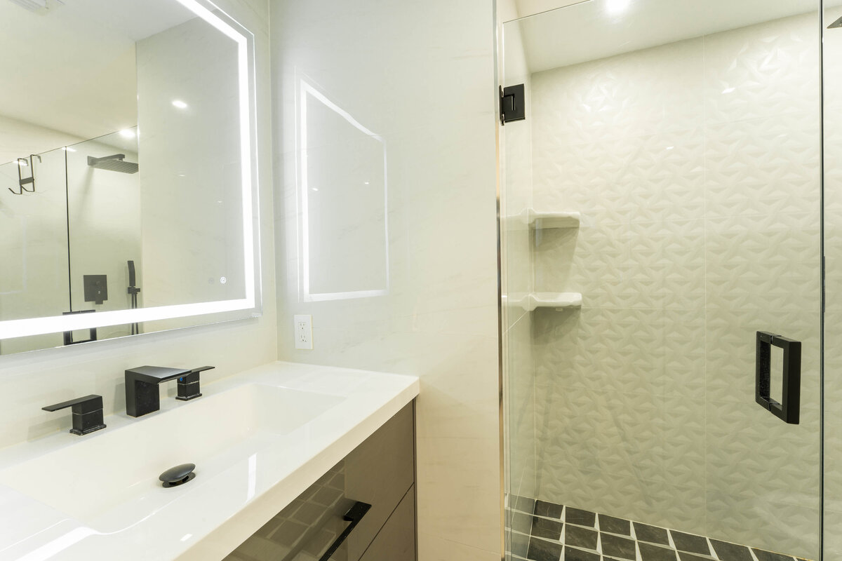 Bathroom 2 (1)