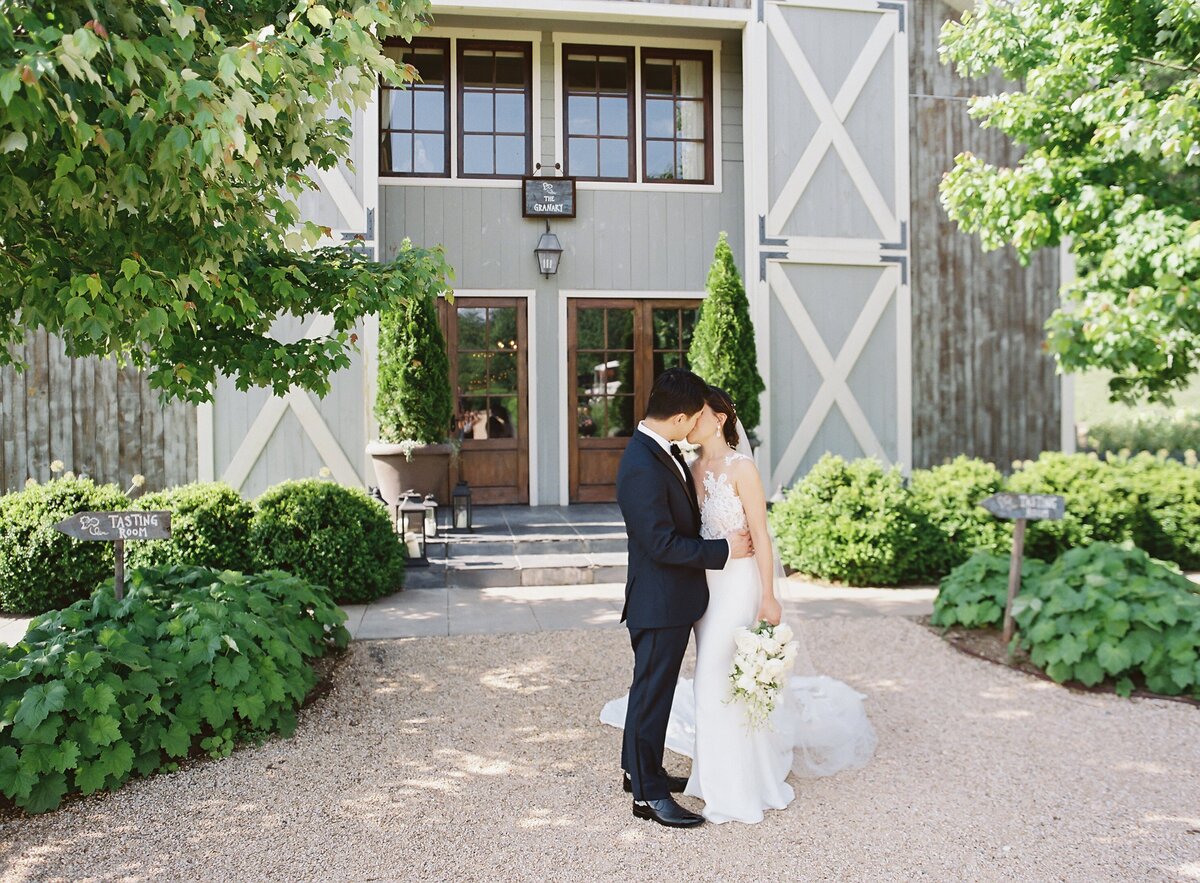 Vicki Grafton Photography Pippin Hill Wedding Luxury Virginia Fine art Film luxury Wedding Photographer DC Winery 28