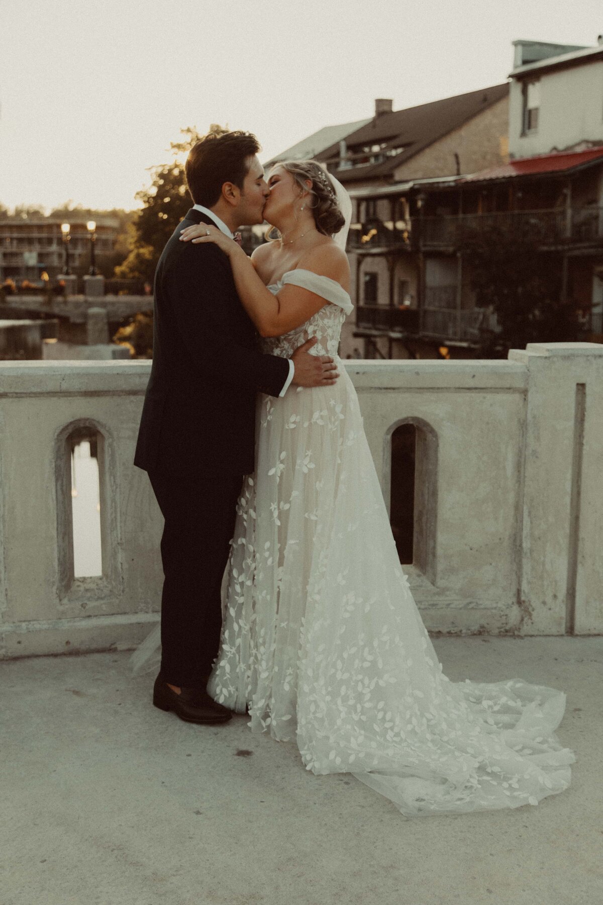 Elora-Ontario-Wedding-Photographer-