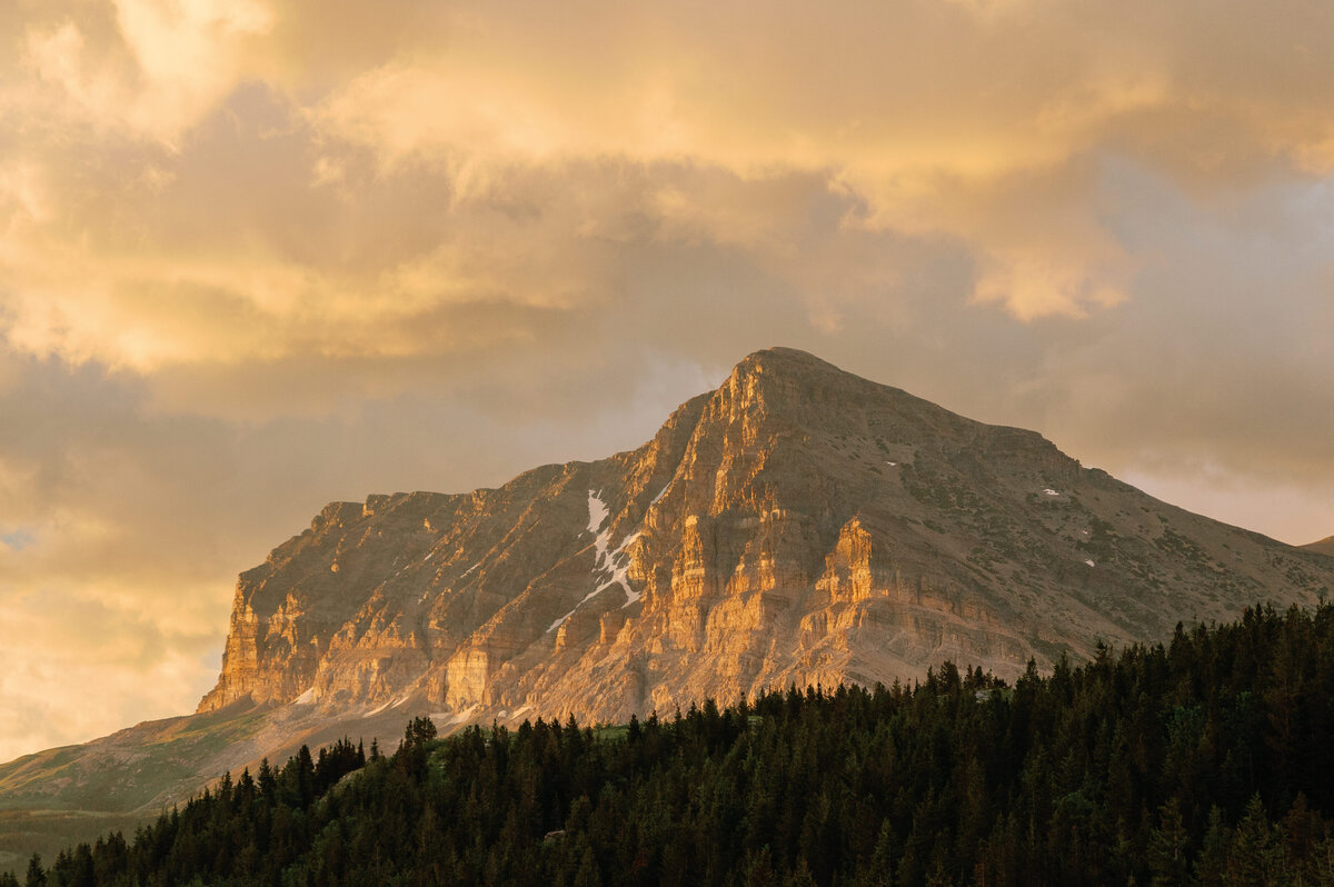swiftcurrent_lake_many_glacier_montana_sunrise_05