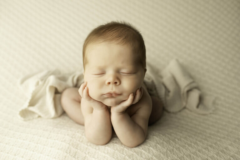 Fort-Worth-Newborn-Photographer-1V5A1617-Edit-copy-768x512