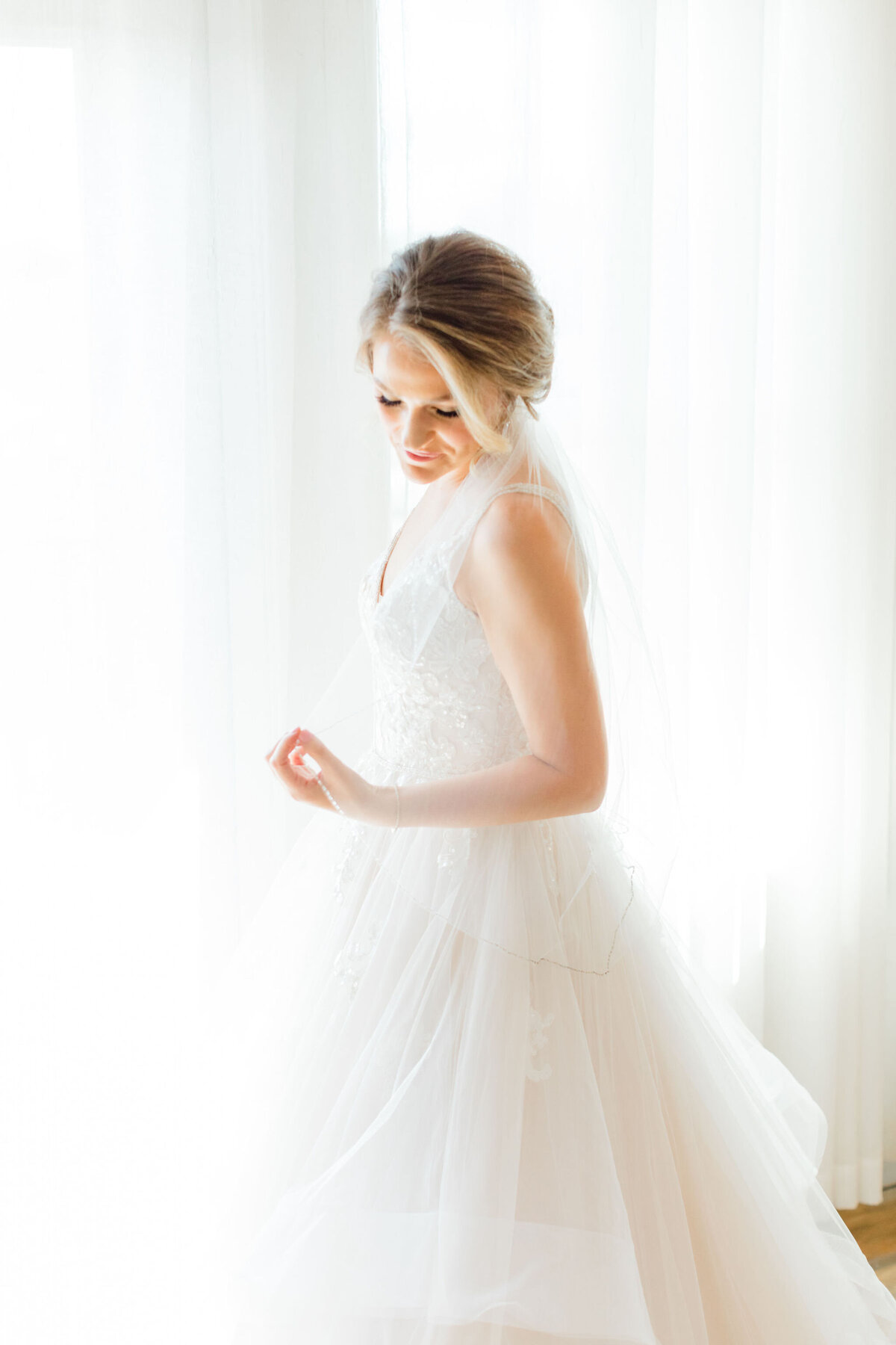 summer-natural-blush-weinberg-college-station-texas-wedding-8