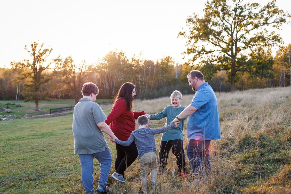 Mindi Jennings Photography Minnesota Photographer Central MN St. Cloud Brainerd Wedding Family Seniors