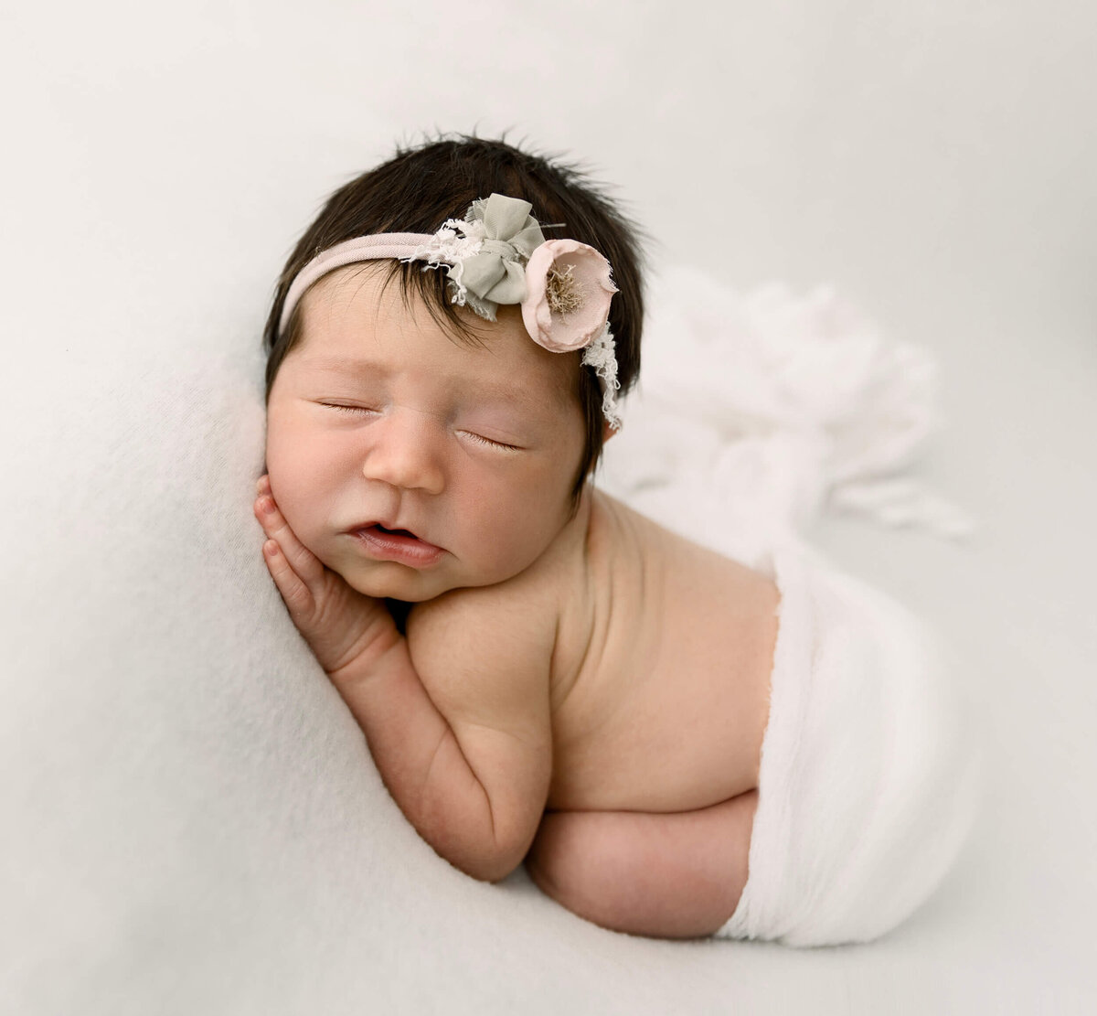 erie-pa-newborn-photographer-16