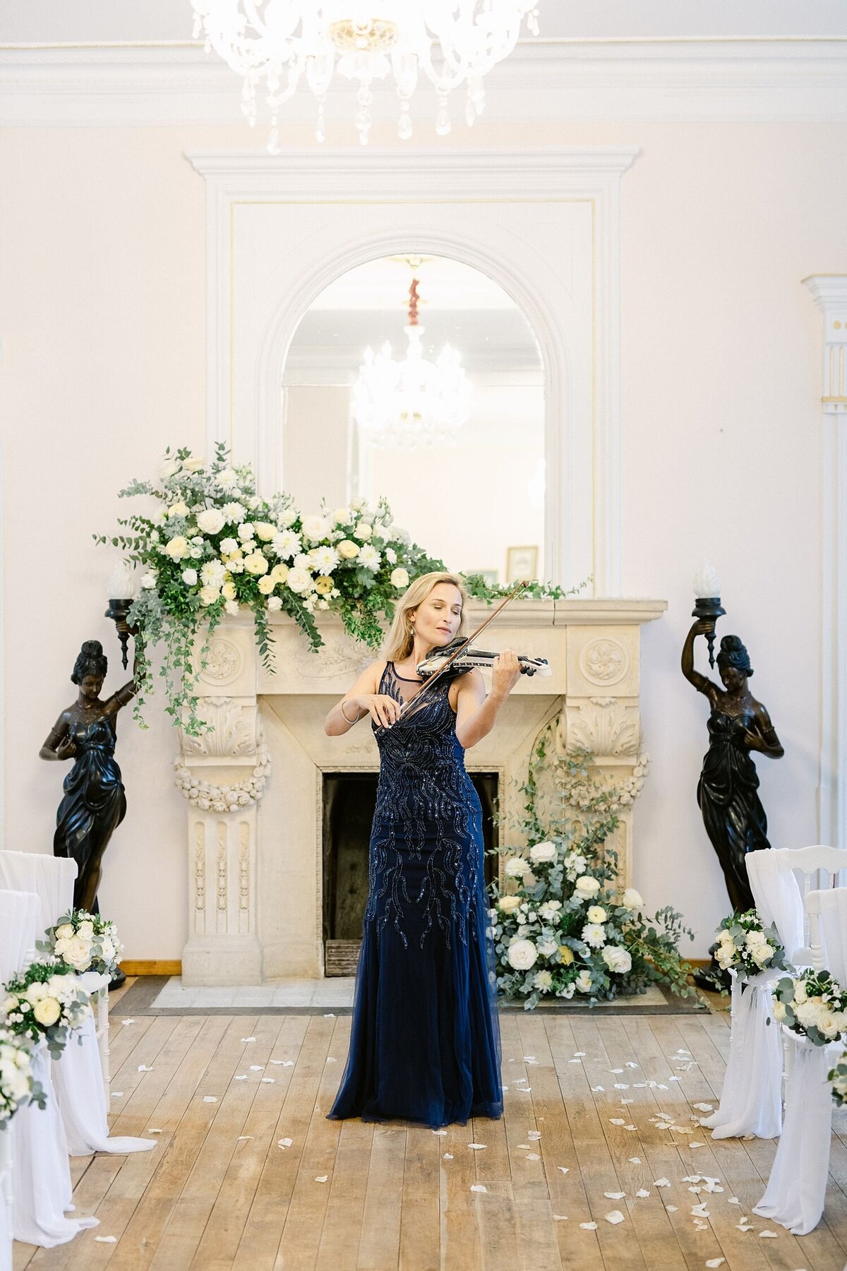destination-wedding-ceremony-photographer-burgundy-romantic
