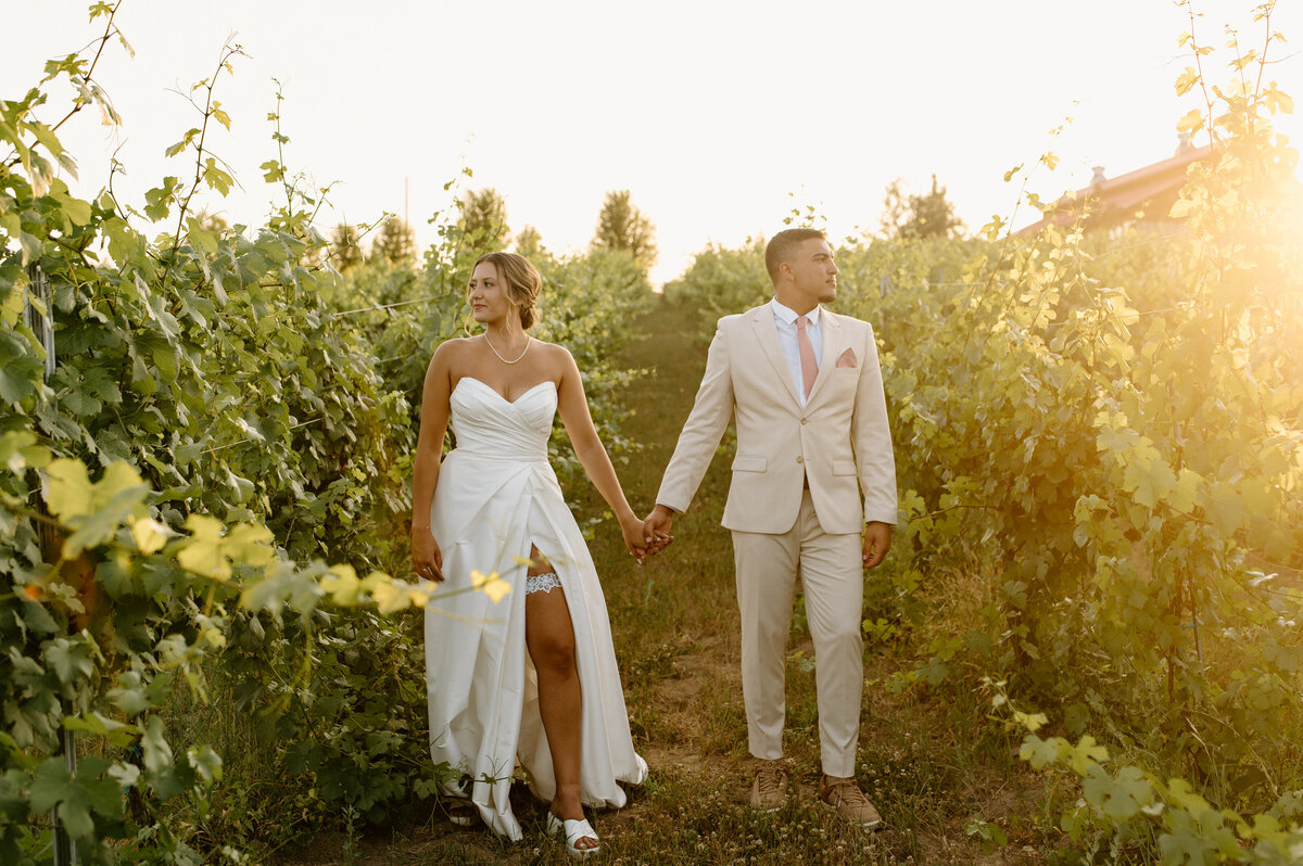 july_trezzi_farm_winery_wedding_08
