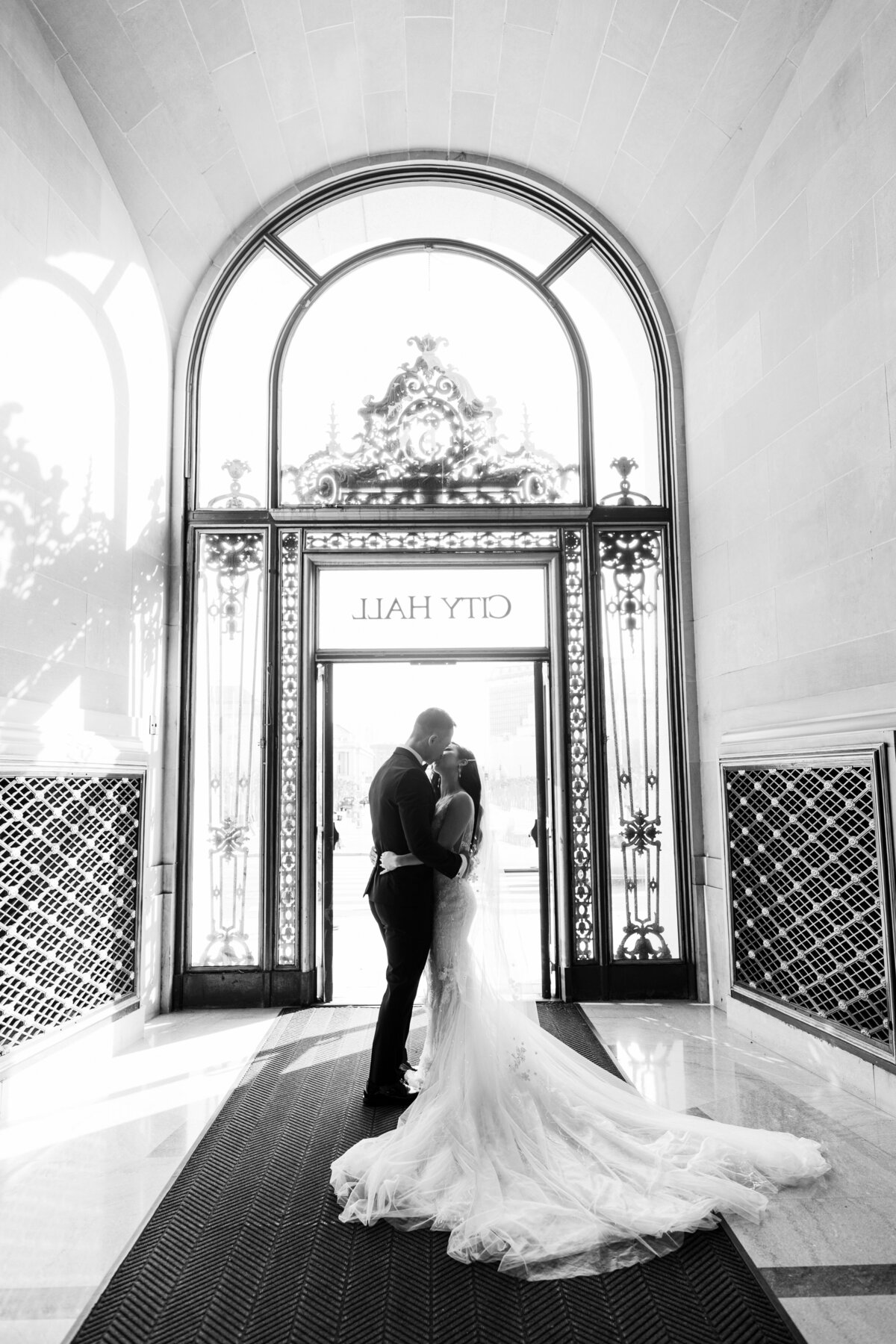 San_Francisco_City_Hall_Elopement_Wedding-Photographer-001