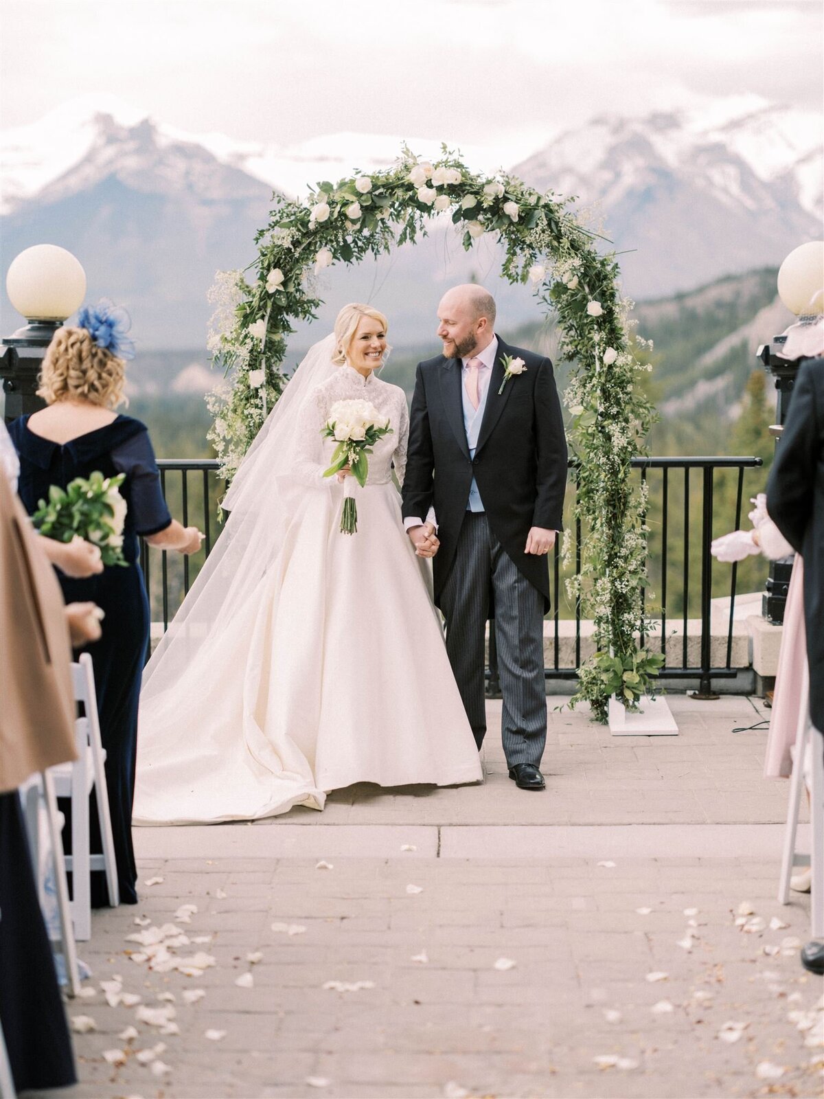 calgary_wedding_photographers_nicole_sarah_fairmont_banff_springs-219_websize