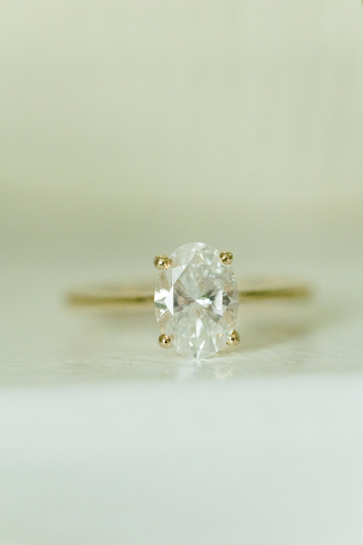 isabel and zach engagement sneak peeks . Bella Faith Photography 15