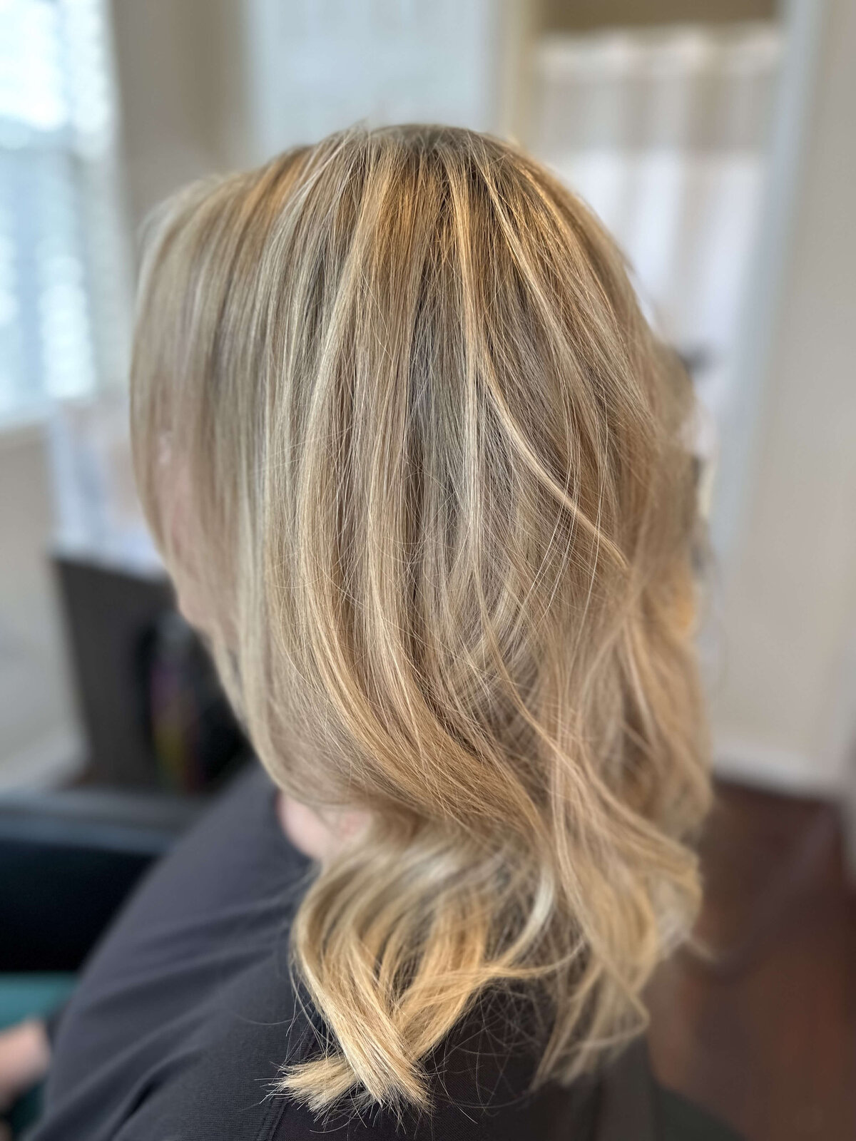 Blonde-hair-extensions-Austin-Texas-Strands-Co-Lauren-Larson-11