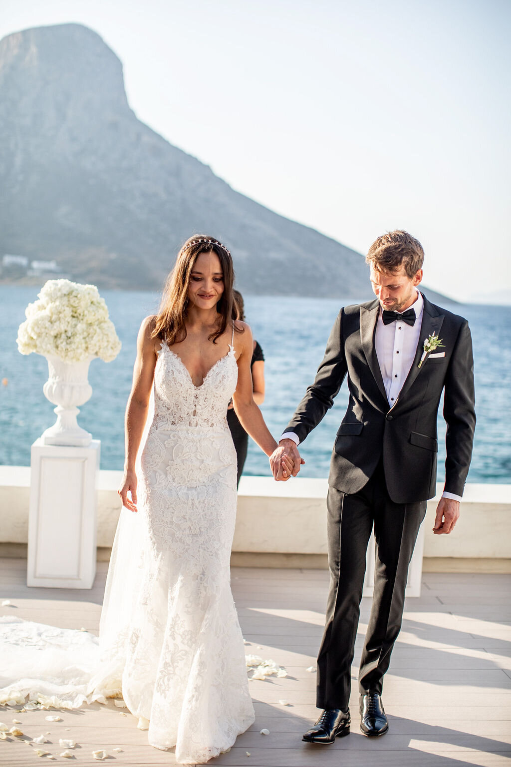 contemporary black and white wedding on kalimnos island (33)