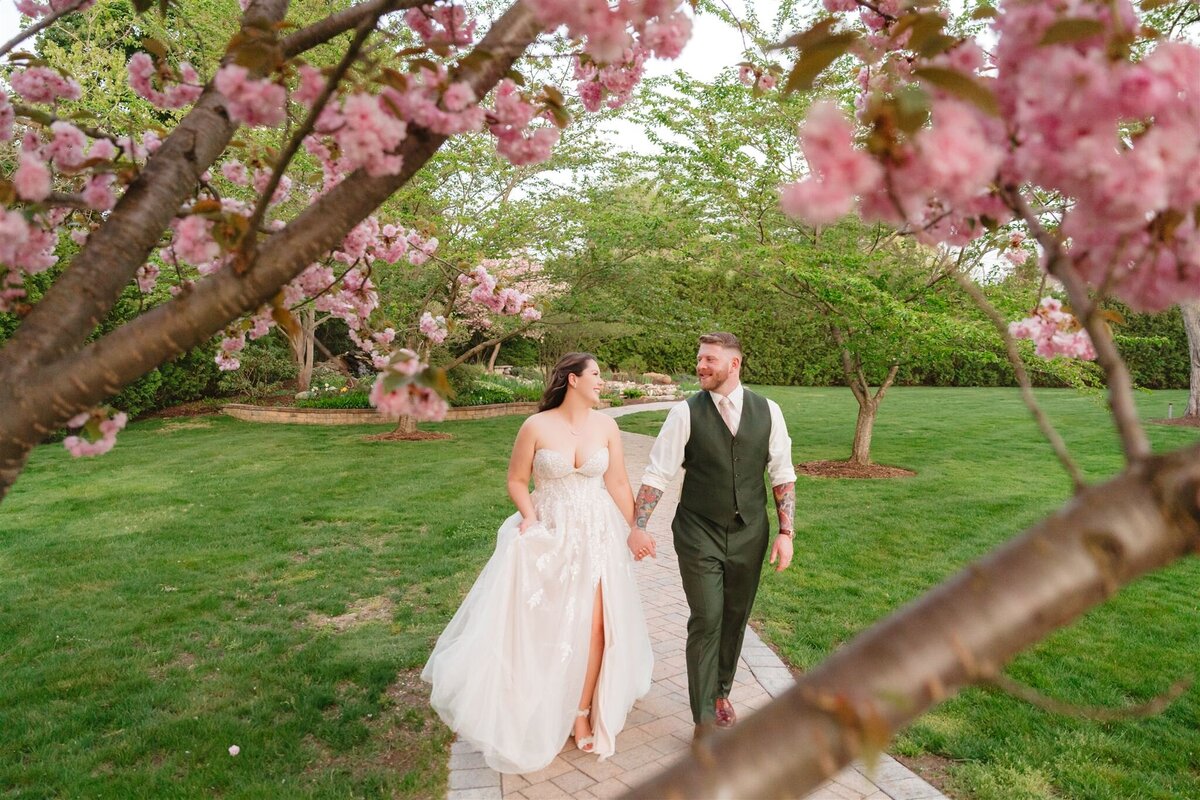 Rachael&Patrick-Wedding-Farmington-Gardens-Couple-Portraits-30_websize