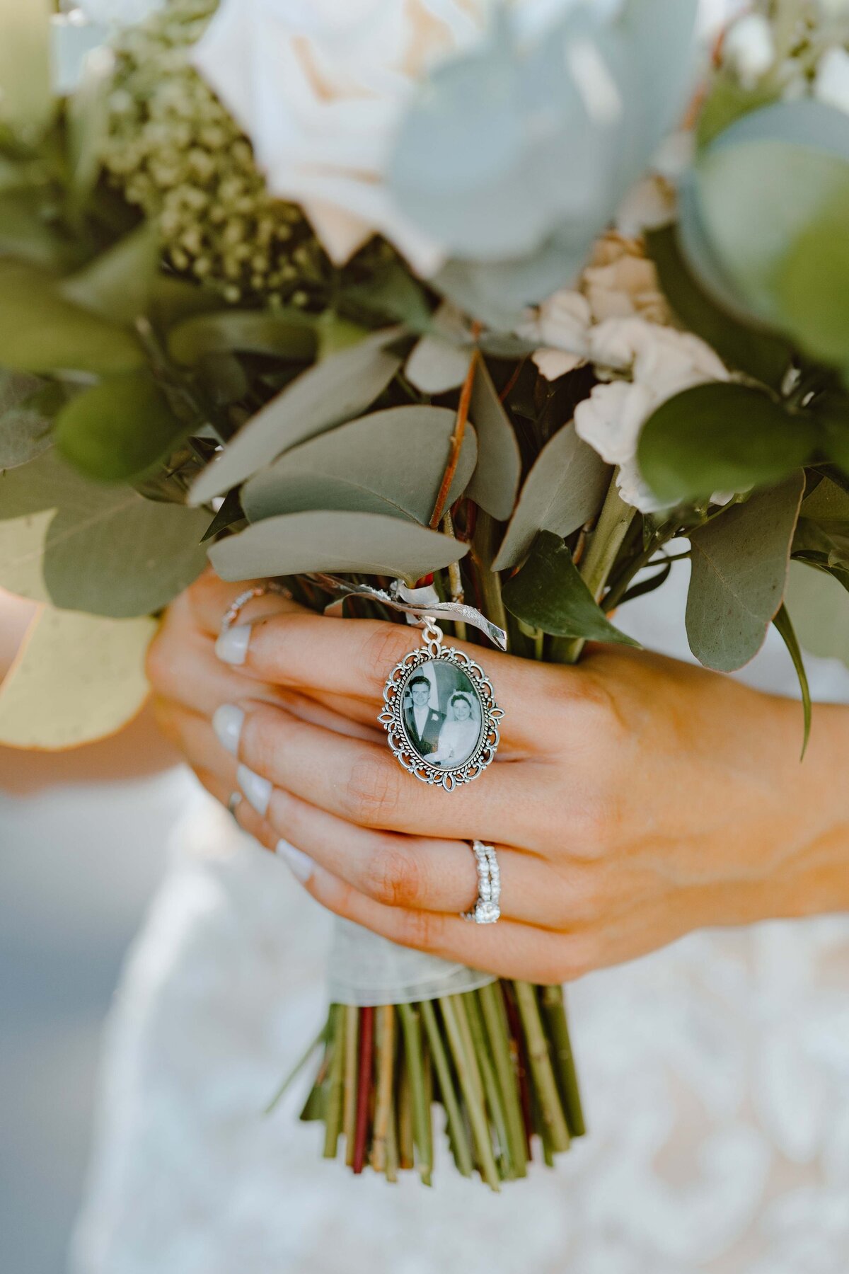 wedding bouquet with charm