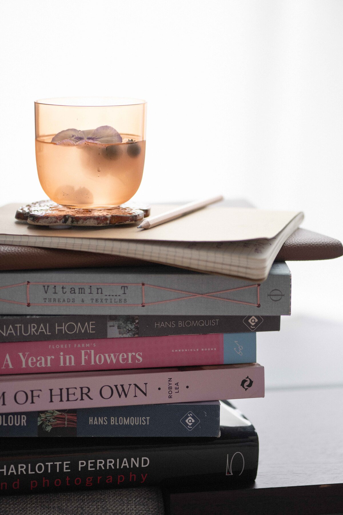 SQP_TBS_WEB_book-pile-&-glass_DSC9141