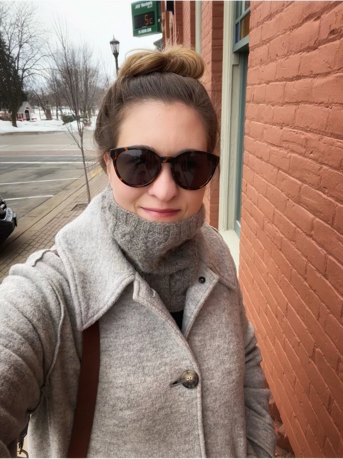 cowl sidewalk