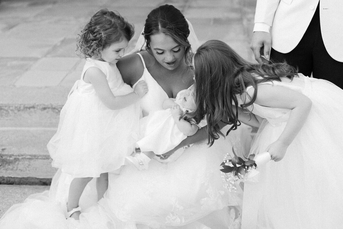 bride-with-flower-girls
