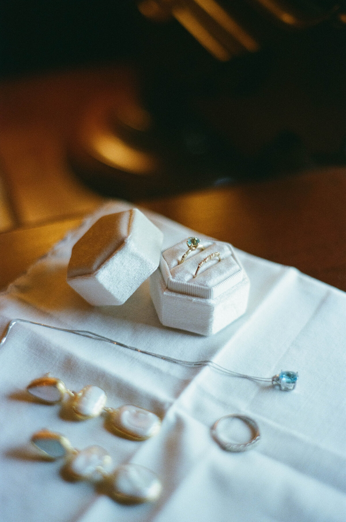 Chloe&ThomasWeddingPhotos_Previews_AustinWeddingPhotographer_HereafterFilms-2