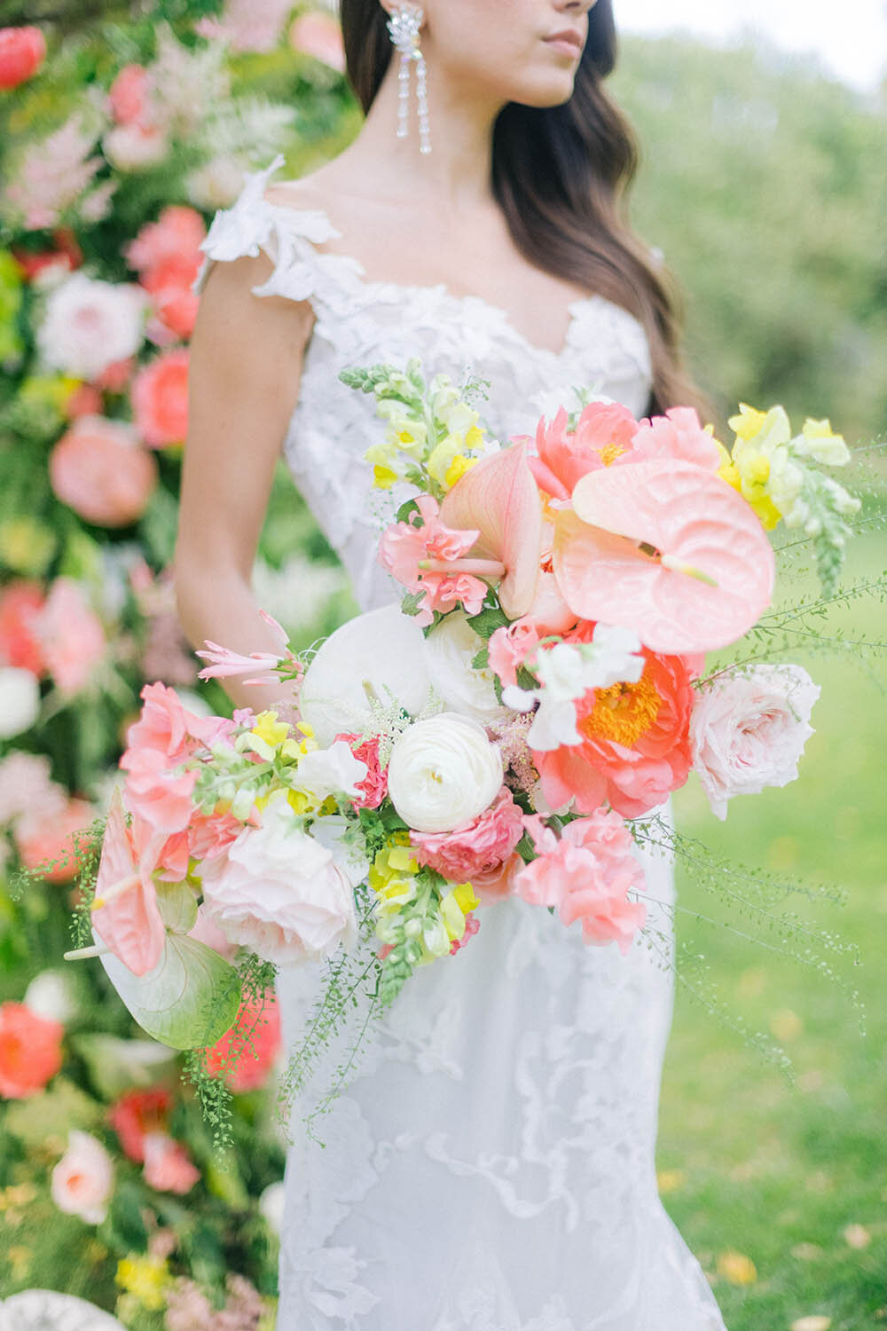 photographe-mariage-saint-tropez-wedding-dress-monique-lhuillier-bride-fleurs