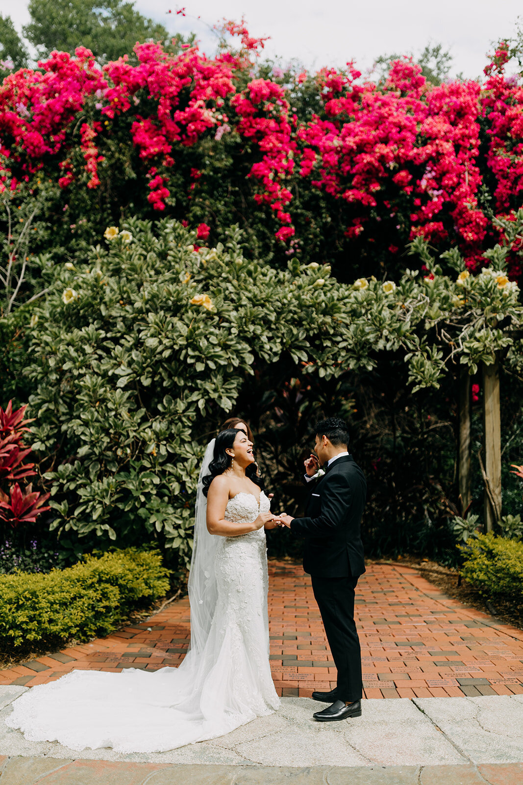 amber-whorter-sunken-gardens-elopement-chantilly-chic-celebrations-19
