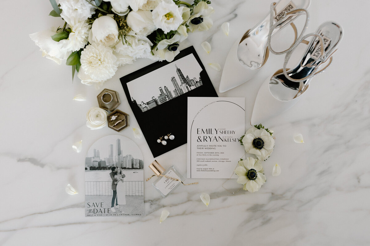 Emily-and-Ryans-luxury-wedding-day-at-Chicago-Illuminating-Company