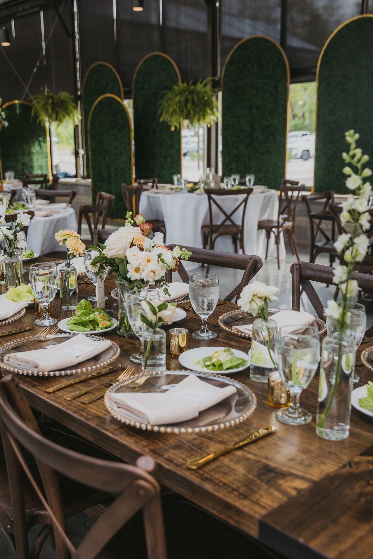 Indianapolis Wedding Florist Planner_First Class Designs_copperhead photography_3