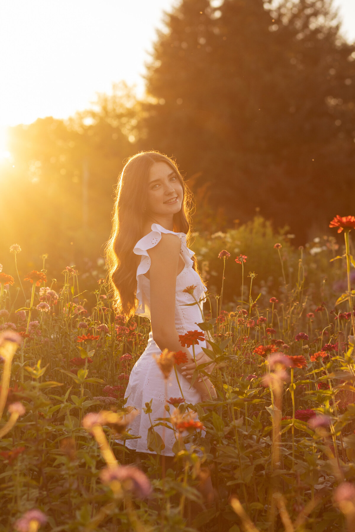 goldenlightflowerfarmseniorphotos