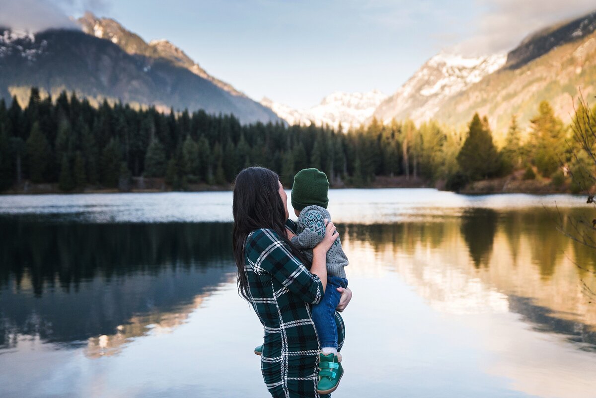 Mother and son admiring the mountains during Snoqualmie pass maternity photos