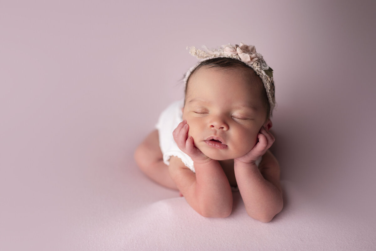 Newborn evelyn-133 copy