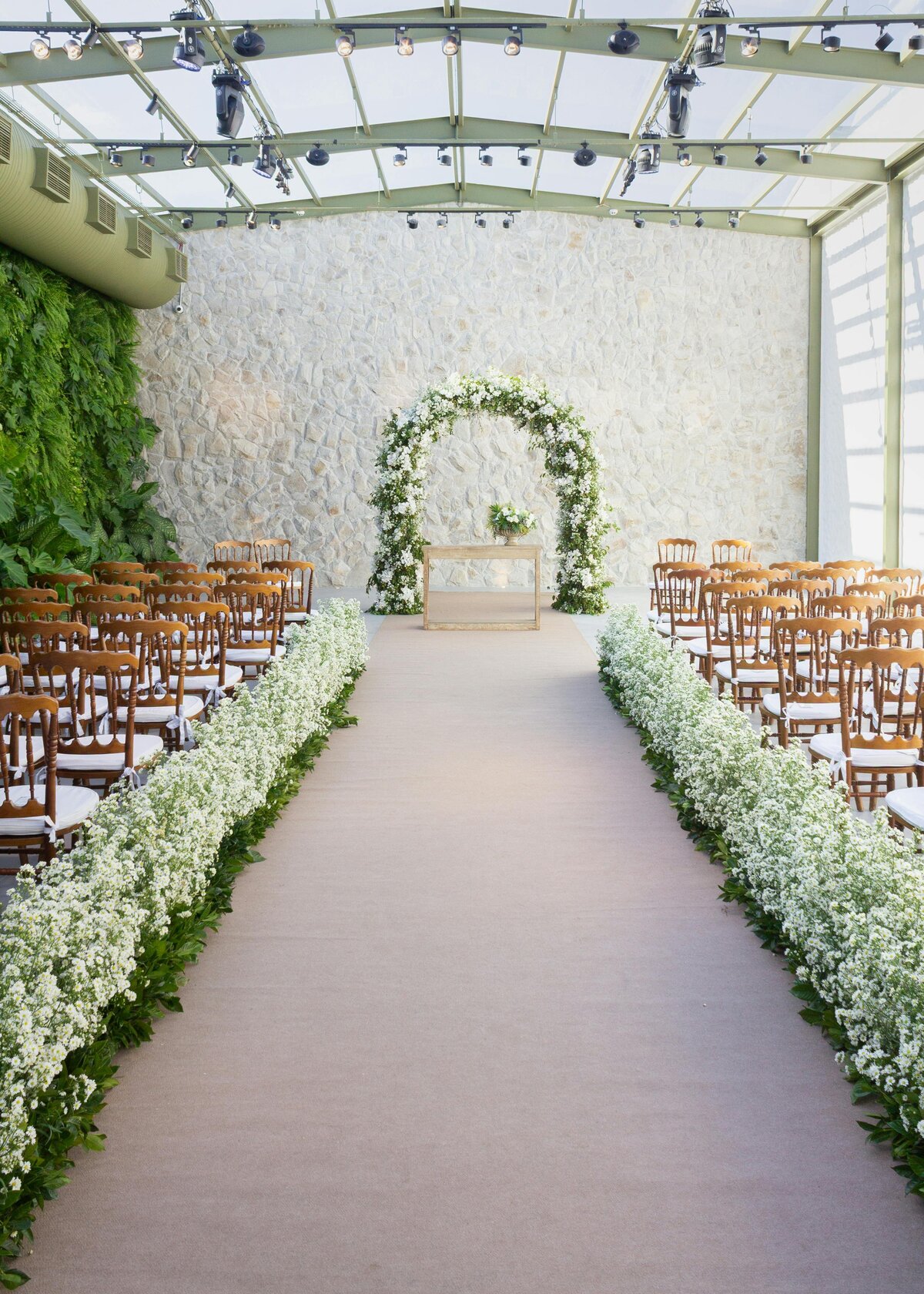 pexels-palomalimafotos-34808252