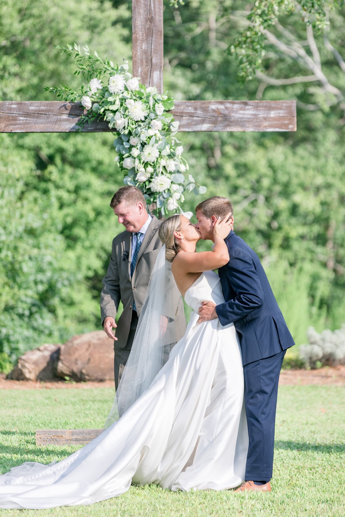 katie_and_alec_wedding_photography_wedding_videography_birmingham_alabama_husband_and_wife_team_photo_video_weddings_engagement_engagements_light_airy_focused_on_marriage__legacy_at_serenity_farms_wedding_25